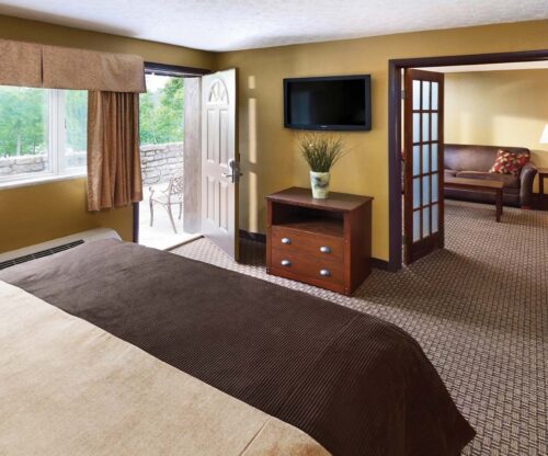 king parlour suite with patio access