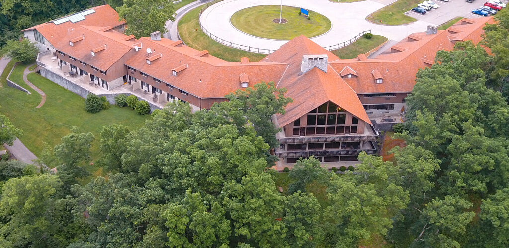 Exterior view of Burr Oak resort